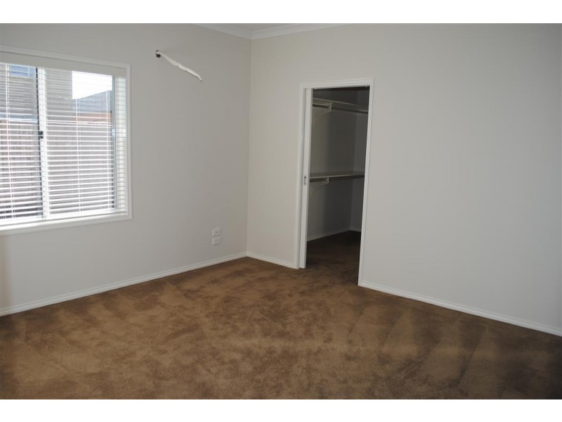 10 Nest Place, Point Cook VIC 3030