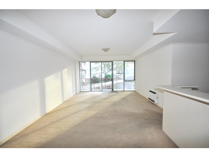 REF 22009/83 Queensbridge Street, Southbank VIC 3006