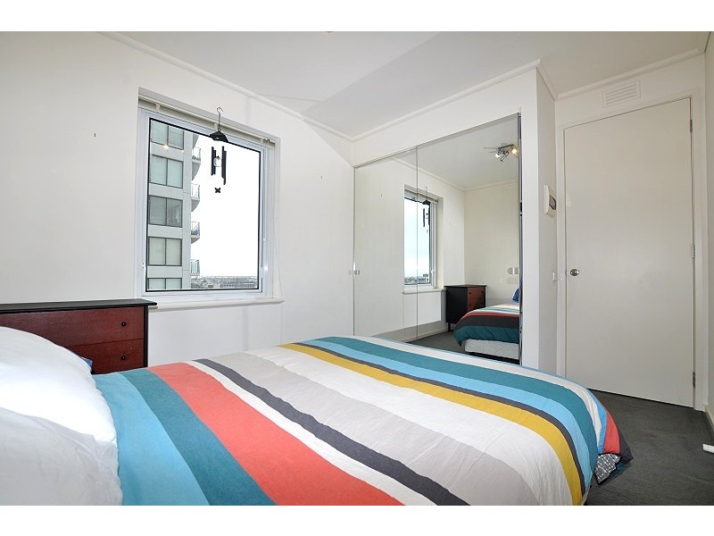 REF 31893/83 Whiteman Street, Southbank VIC 3006