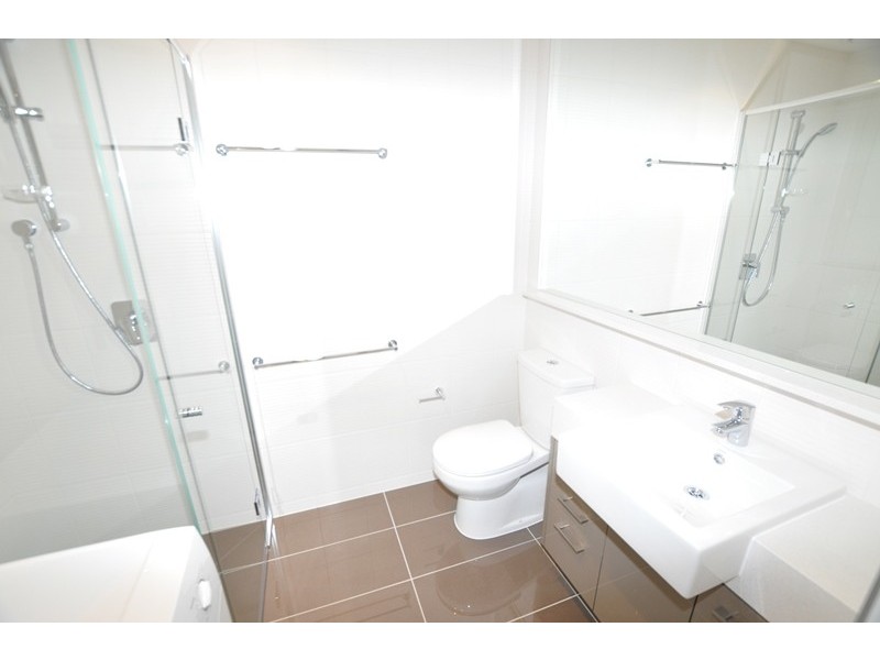 REF 1SB/118 Kavanagh Street, Southbank VIC 3006