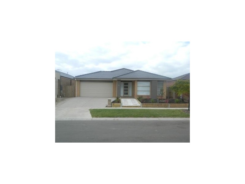 34 Hugo Drive, Point Cook VIC 3030