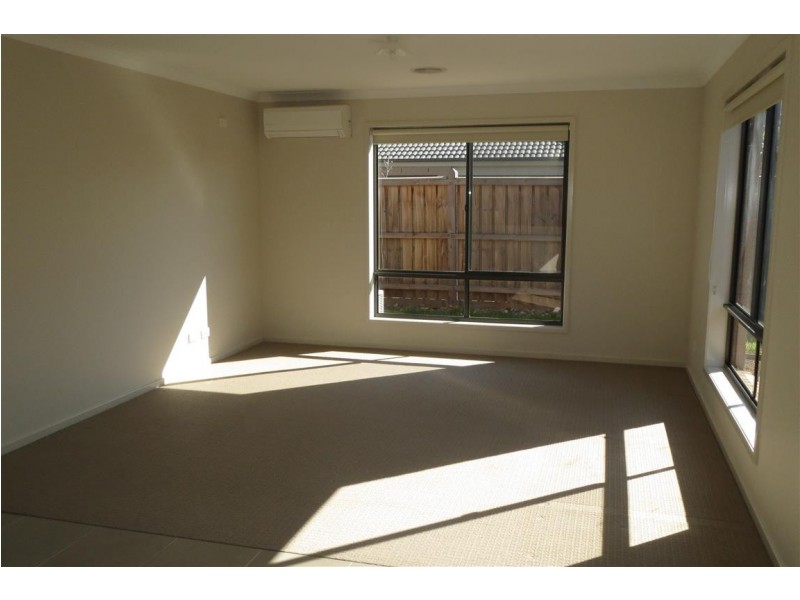 5 Reefside Way, Point Cook VIC 3030