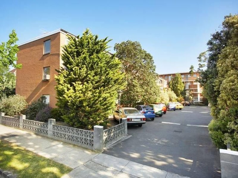 12c/6-8 Glen Eira Road, Ripponlea VIC 3185
