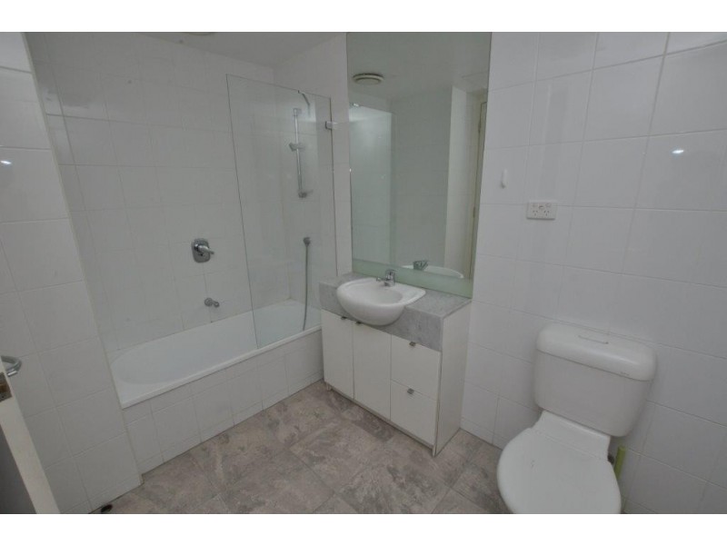 REF 22051/183 City Road, Southbank VIC 3006