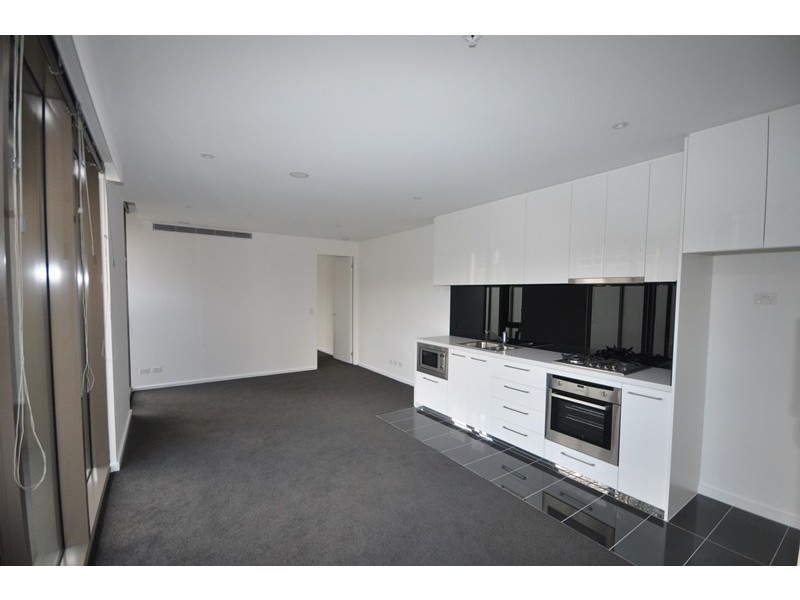 REF G7/118 Kavanagh Street, Southbank VIC 3006