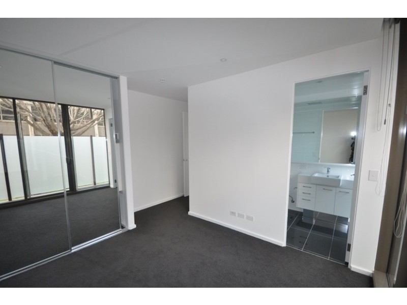 REF G7/118 Kavanagh Street, Southbank VIC 3006