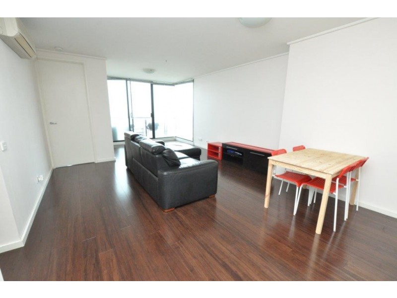 REF 22068/99 Whiteman Street, Southbank VIC 3006