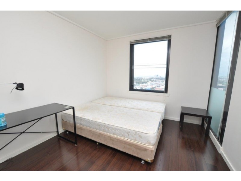 REF 22068/99 Whiteman Street, Southbank VIC 3006