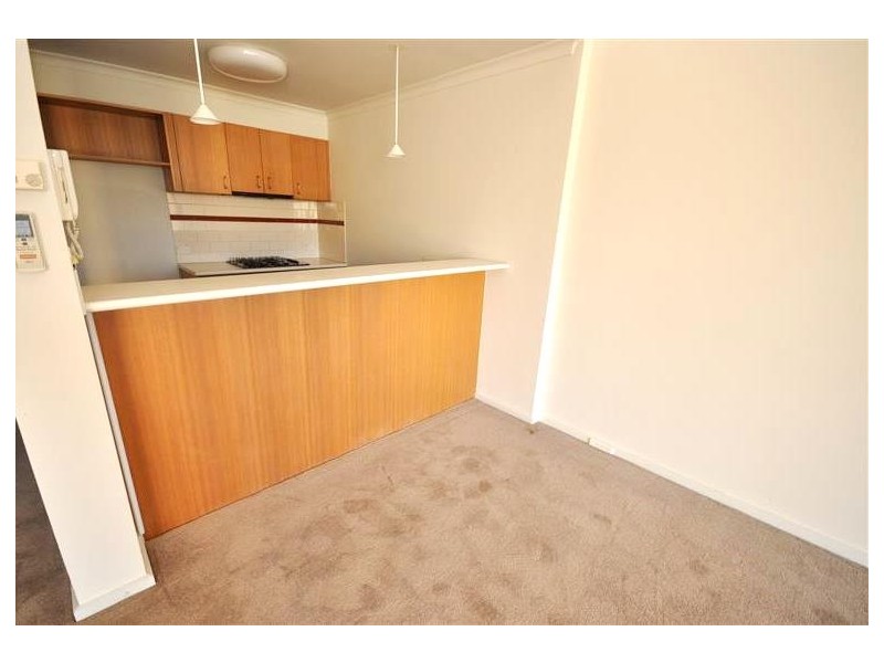 REF 22076/98 Wells Street, Southbank VIC 3006