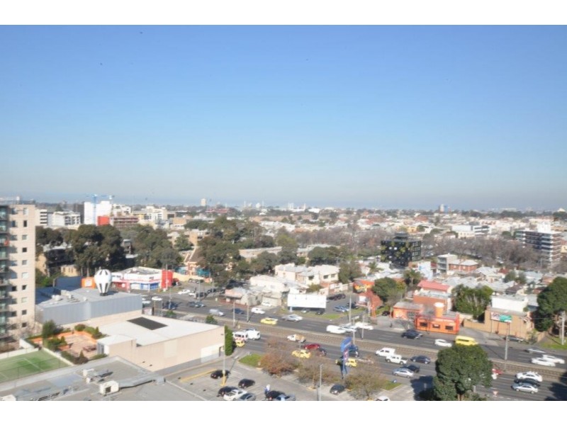 REF 22082/38 Bank Street, South Melbourne VIC 3205