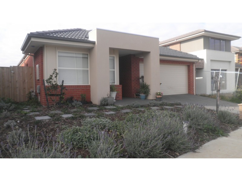 327 Saltwater Promenade, Point Cook VIC 3030