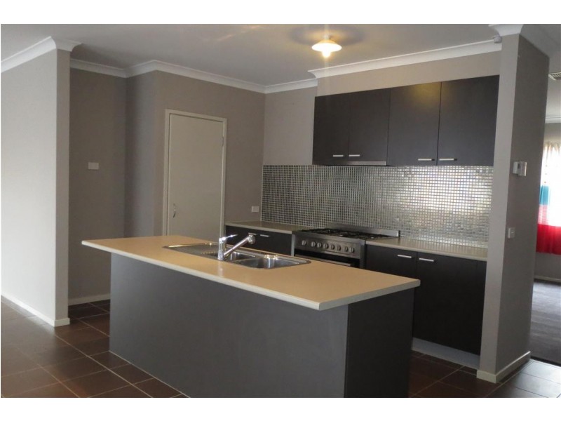 6 Spirit Avenue, Point Cook VIC 3030