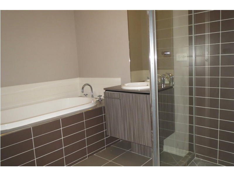 6 Spirit Avenue, Point Cook VIC 3030