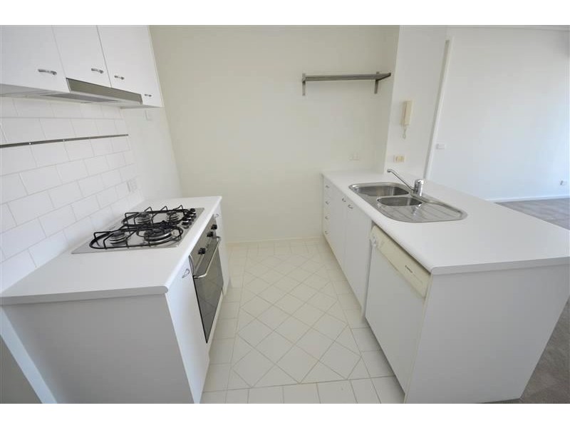 REF 22122/28 Bank Street, South Melbourne VIC 3205