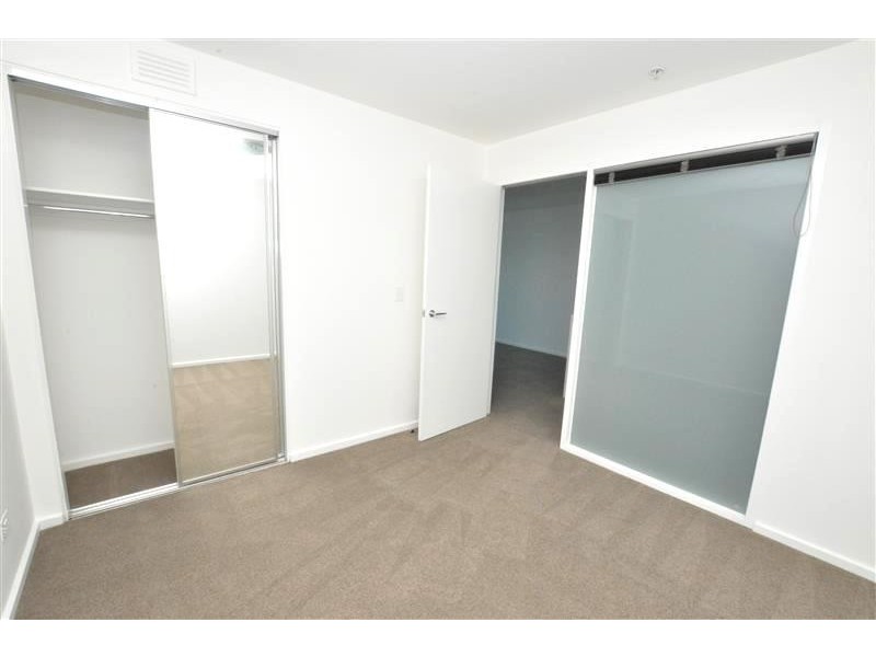 REF 20111/241 City Road, Southbank VIC 3006