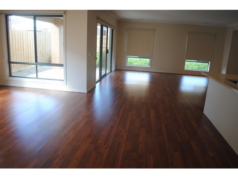 16 Ironwood Drive, Point Cook VIC 3030