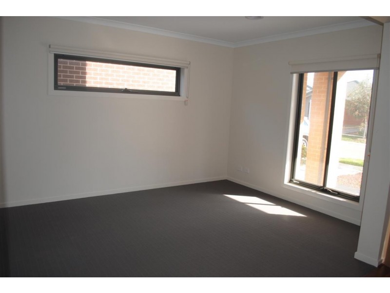 16 Ironwood Drive, Point Cook VIC 3030