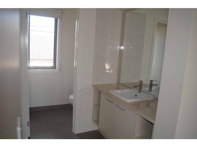 16 Ironwood Drive, Point Cook VIC 3030