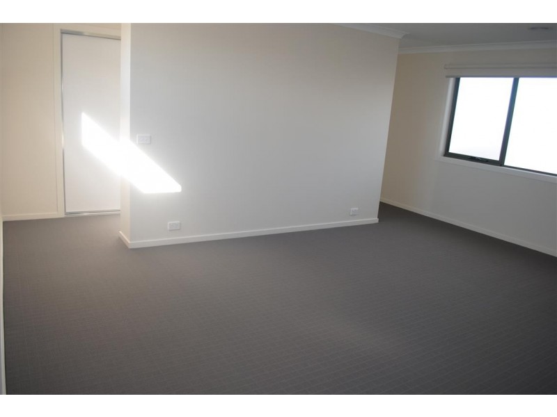 16 Ironwood Drive, Point Cook VIC 3030