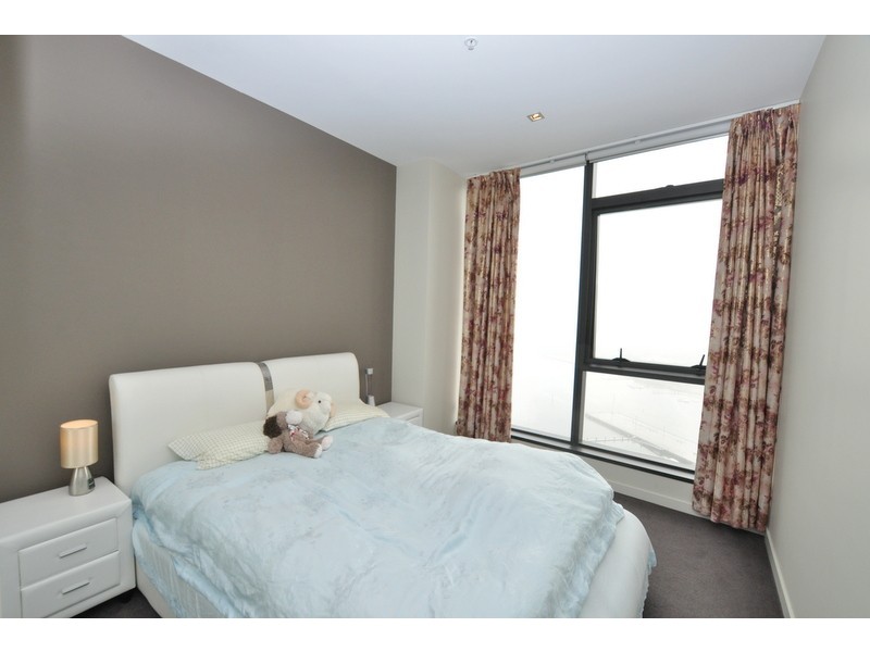 3903A/100 Harbour Esplanade, Docklands VIC 3008