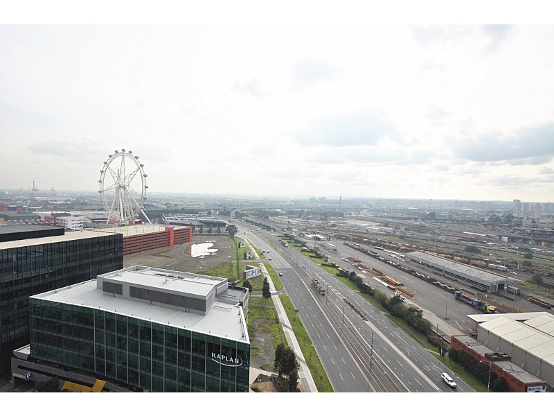 1810/231-245 Harbour Esplanade, Docklands VIC 3008