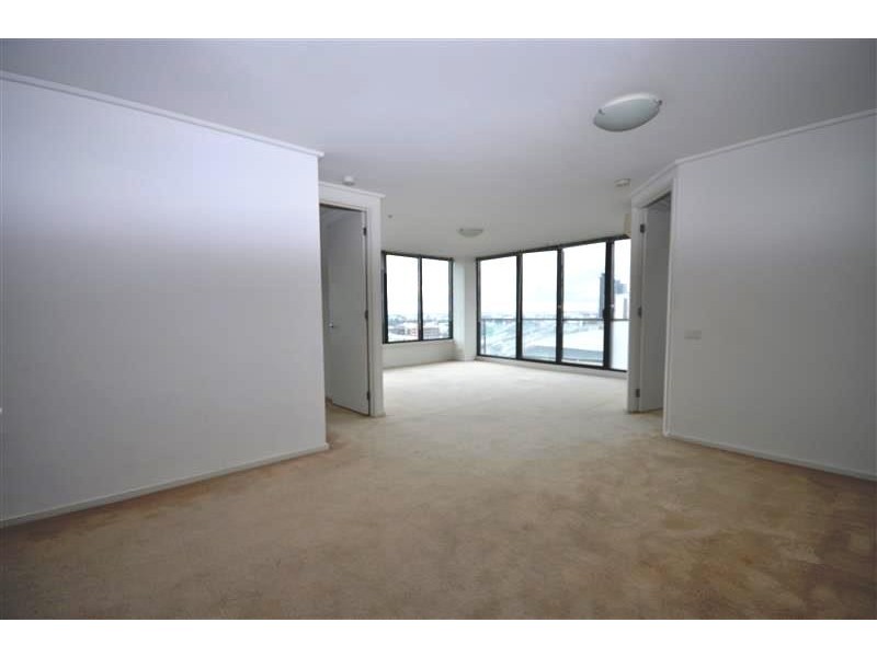 REF 31732/99 Whiteman Street, Southbank VIC 3006