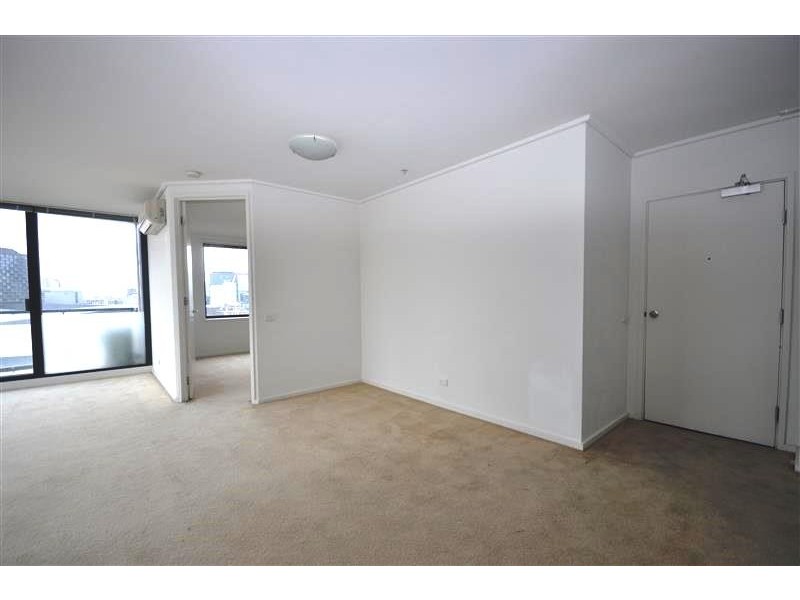 REF 31732/99 Whiteman Street, Southbank VIC 3006