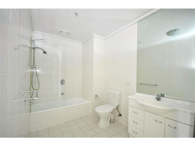 REF 31732/99 Whiteman Street, Southbank VIC 3006