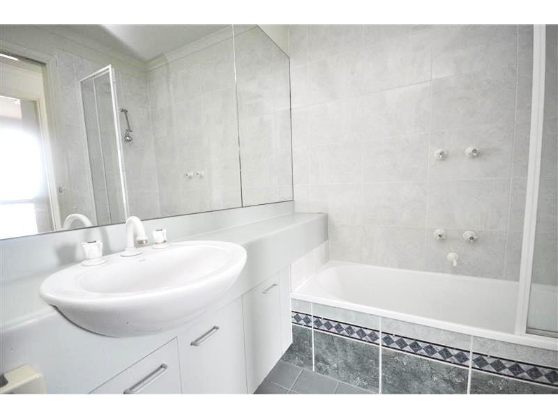 REF 22149/83 Queensbridge Street, Southbank VIC 3006