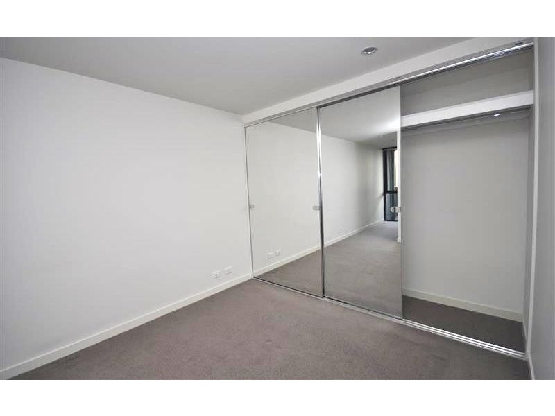 404/815 Bourke Street, Docklands VIC 3008