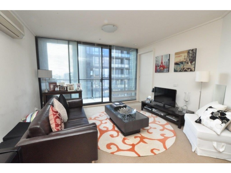 REF 22153/100 Kavanagh Street, Southbank VIC 3006