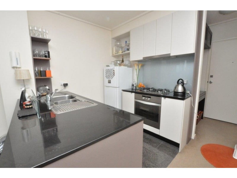REF 22153/100 Kavanagh Street, Southbank VIC 3006