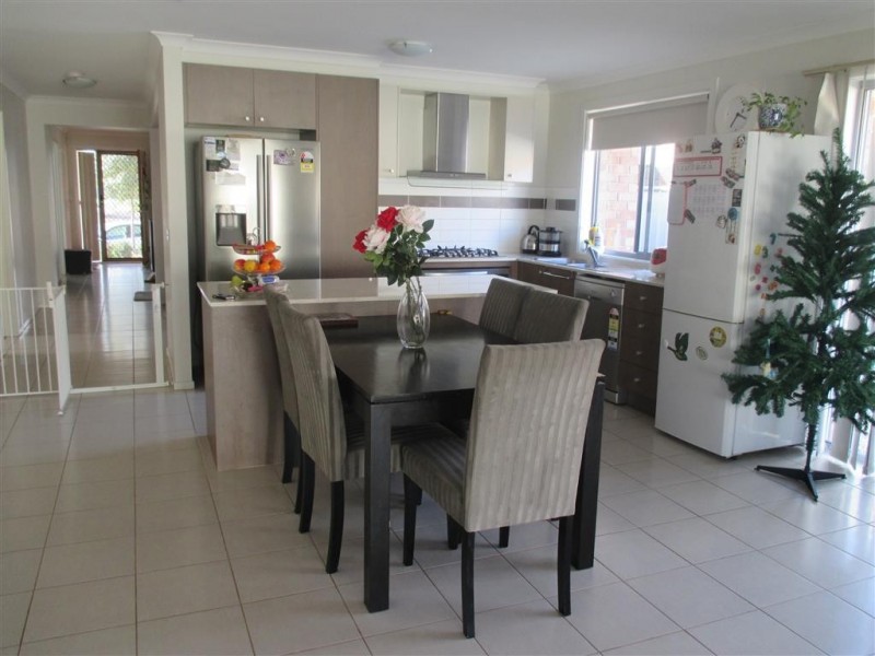 13 Rockpool Road, Truganina VIC 3029