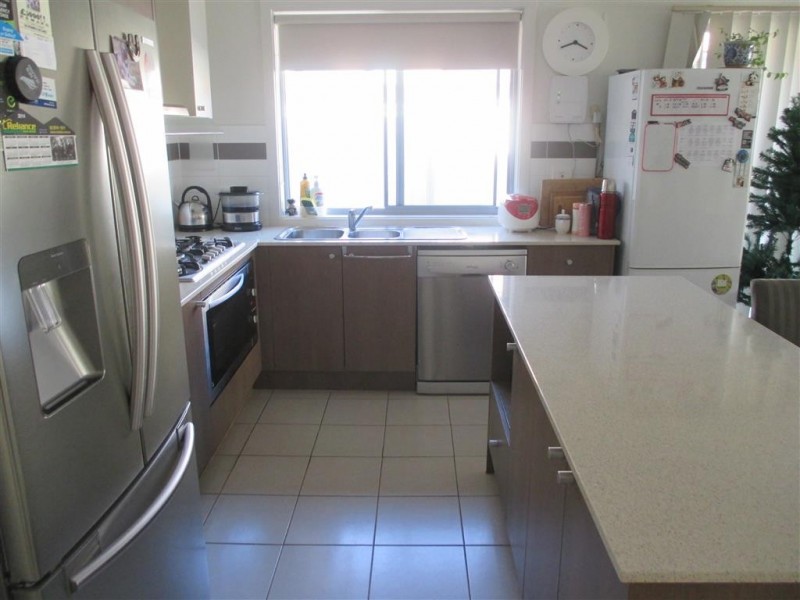 13 Rockpool Road, Truganina VIC 3029