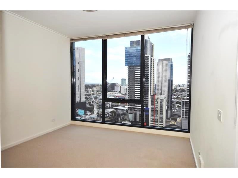 REF 22168/63 Whiteman Street, Southbank VIC 3006