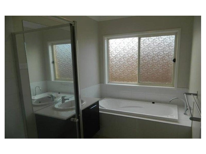 37 Baltic Circuit, Point Cook VIC 3030