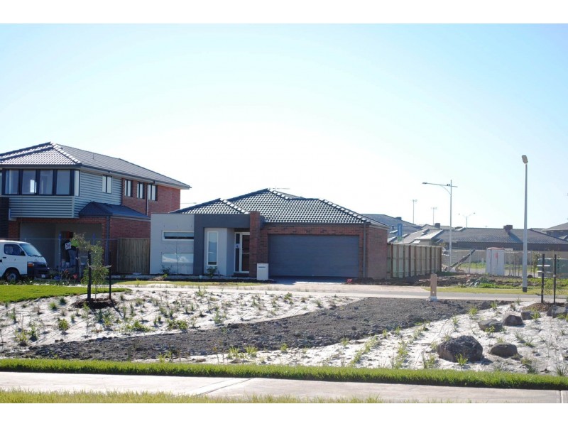 71 Barnstormer Boulevard, Point Cook VIC 3030