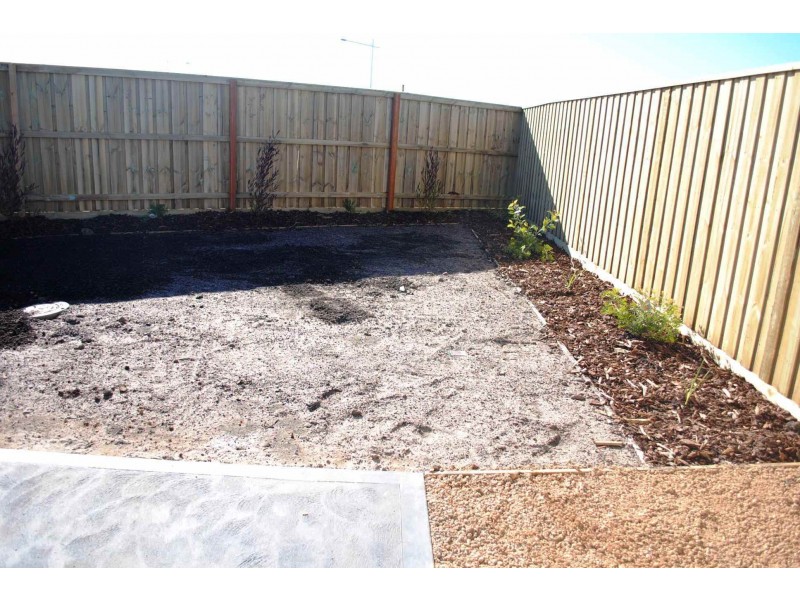 71 Barnstormer Boulevard, Point Cook VIC 3030