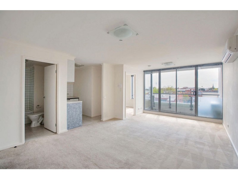 REF 22189/118 Dudley Street, West Melbourne VIC 3003