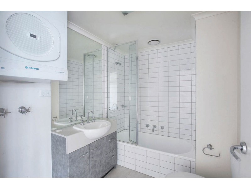 REF 22189/118 Dudley Street, West Melbourne VIC 3003