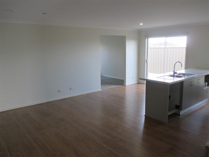 24 Risdon Crescent, Tarneit VIC 3029