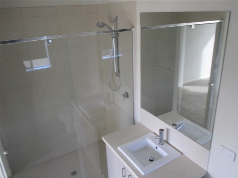 24 Risdon Crescent, Tarneit VIC 3029