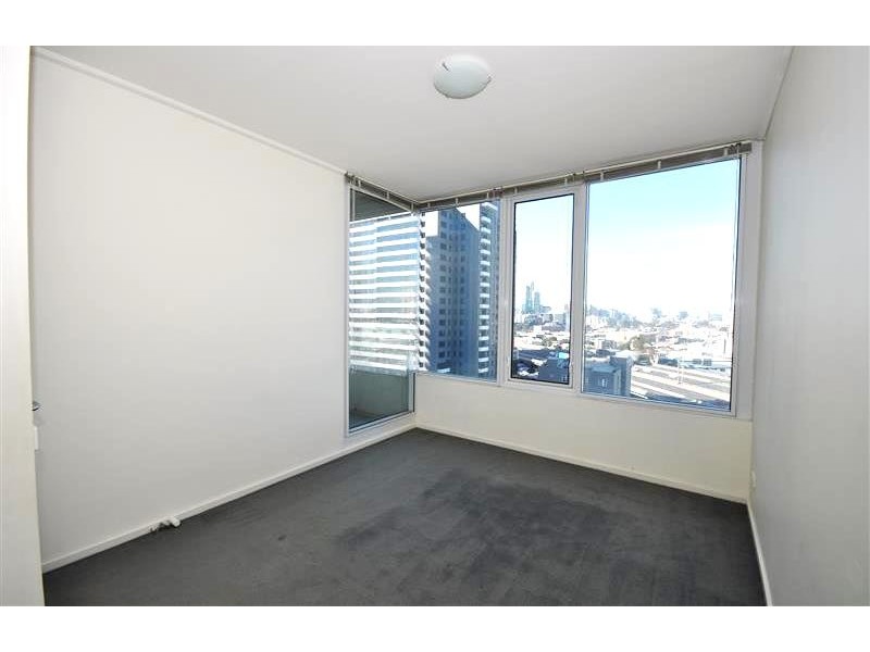 REF 31928/83 Whiteman Street, Southbank VIC 3006
