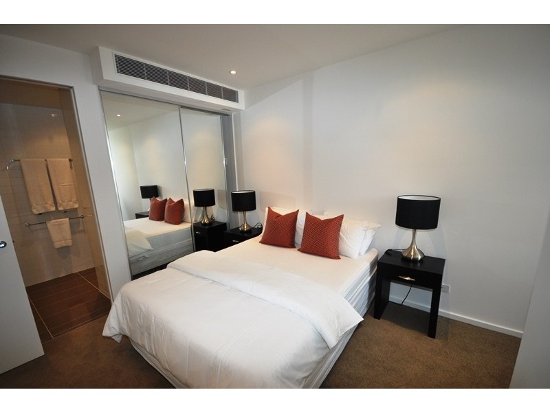 REF 5053F/118 Kavanagh Street, Southbank VIC 3006