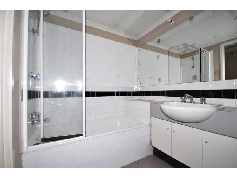 REF 22192/75 Drummond Street, Carlton VIC 3053