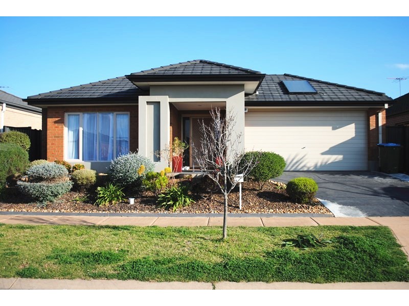 34 Dargy Amble, Point Cook VIC 3030