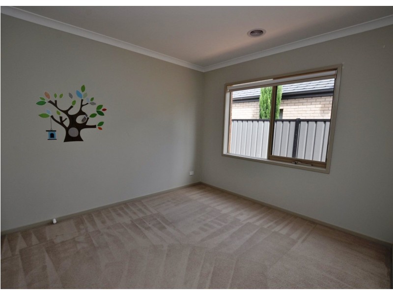 34 Dargy Amble, Point Cook VIC 3030