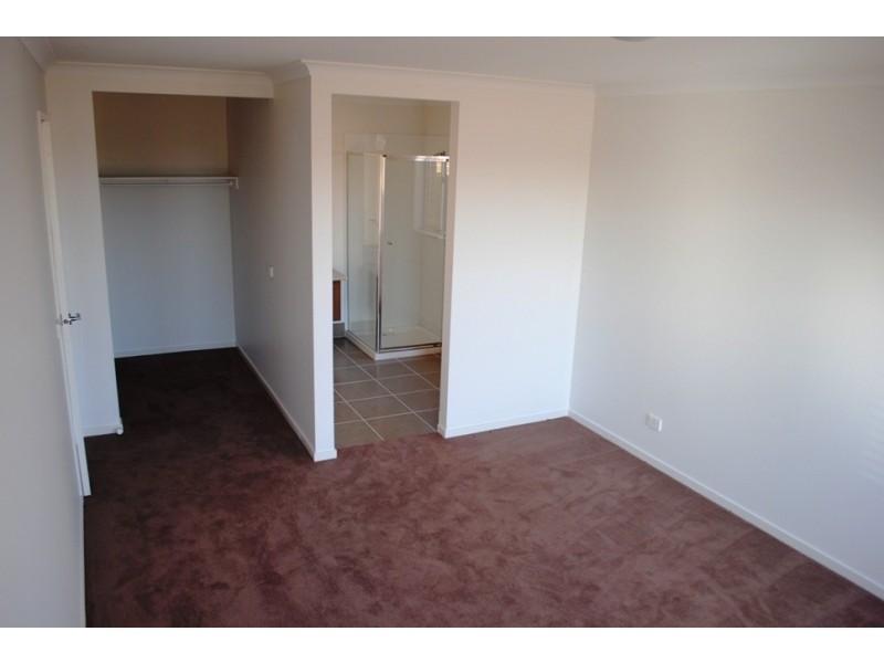 9 Seacoast Street, Point Cook VIC 3030