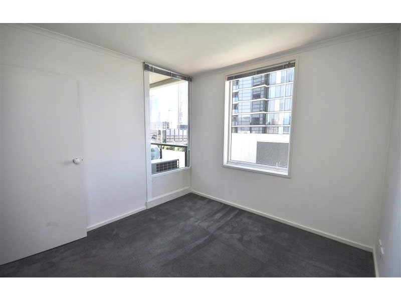 71/79 Whiteman Street, Southbank VIC 3006