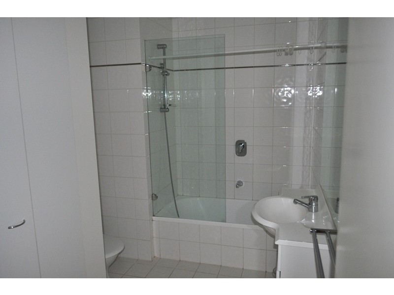 REF 22213/28 Bank Street, South Melbourne VIC 3205